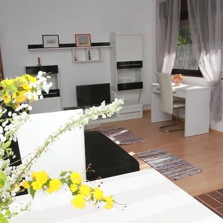 Apartment In With Terrace, Air Conditioning, Wi-fi *