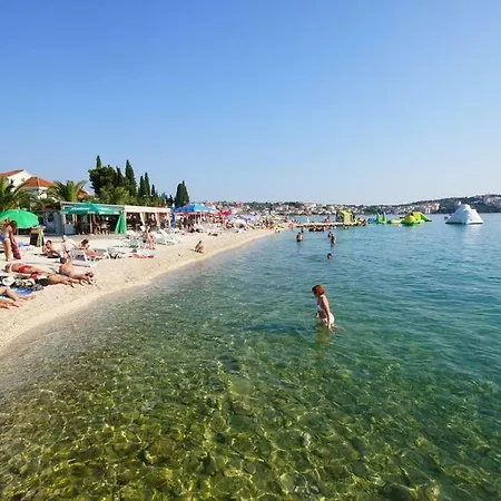 Apartment In With Terrace, Air Conditioning, Wi-fi Trogir