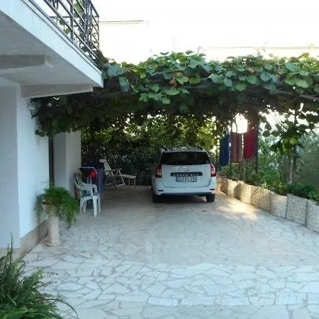 In With Terrace, Air Conditioning, Wi-fi Apartment Trogir